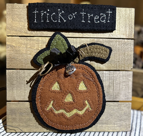 Trick or Treat Jack-O-Lantern Kit with Printed Pattern